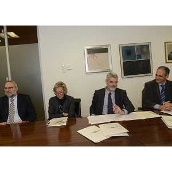 Gaetano Zanutti (Responsabile Pesca e Acquacoltura Legacoop FVG), Marina Bortotto (Direttore servizio Caccia e Risorse ittiche Regione FVG), Paolo Panontin (Assessore regionale Caccia e Risorse ittiche), Giovanni Dean (Responsabile Pesca e Acquacoltura Confcooperative FVG) alla conferenza stampa di presentazione delle iniziative a supporto del settore della pesca e dell'acquacoltura e dei risultati ottenuti con la convenzione sottoscritta tra Associazioni del settore ittico e servizio Caccia e Risorse ittiche della Regione FVG - Udine 29/01/2015