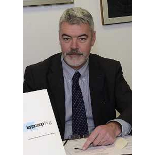 Paolo Panontin (Assessore regionale Caccia e Risorse ittiche) alla conferenza stampa di presentazione delle iniziative a supporto del settore della pesca e dell'acquacoltura e dei risultati ottenuti con la convenzione sottoscritta tra Associazioni del settore ittico e servizio Caccia e Risorse ittiche della Regione FVG - Udine 29/01/2015