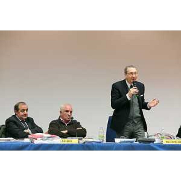 Sergio Bolzonello (Vicepresidente Regione FVG e assessore Attività produttive) all'incontro di gemellaggio tra il Monte Fuji [Prefettura di Shizuoka (Giappone)] e lo Zoncolan (Friuli Venezia Giulia) - Udine 30/01/2015