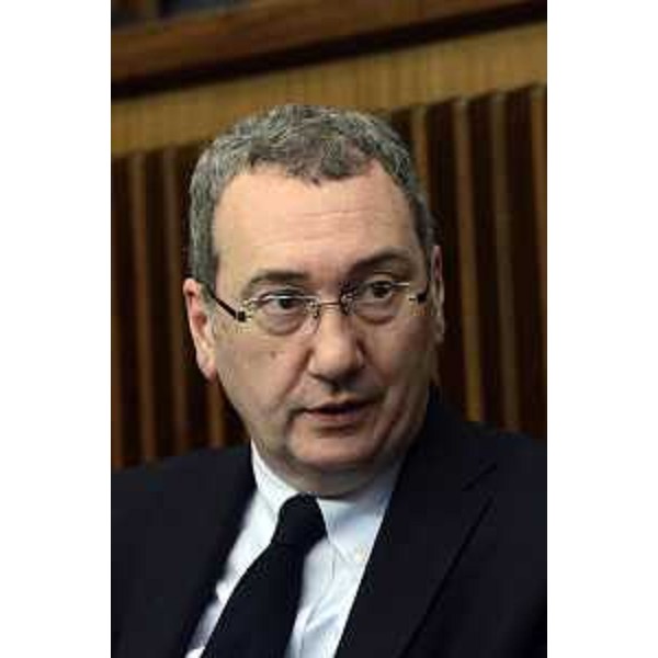 Sergio Bolzonello (Vicepresidente Regione FVG e assessore Attività produttive, Commercio, Cooperazione, Risorse agricole e forestali) durante i lavori del Consiglio regionale - Trieste 03/02/2015