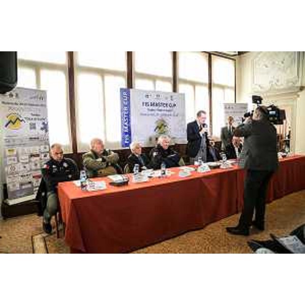 Sergio Bolzonello (Vicepresidente Regione FVG) alla presentazione della FIS Master Cup Piancavallo 2015 "Trofeo Città di Sacile" - Sacile 07/02/2015 (Foto Stefano De Zotti Cosmofoto Sacile)