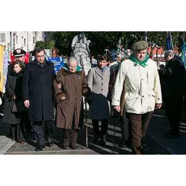 Provvidenza Delfina Raimondo (Prefetto Udine), Domenico Rossi (Sottosegretario Difesa), Paola Del Din (Ex partigiana) e Debora Serracchiani (Presidente Regione Friuli Venezia Giulia) alla cerimonia commemorativa dei 70 anni dell'eccidio di Porzus - Faedis 08/02/2015