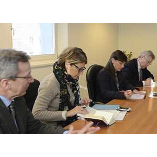Adriano Marolongo (Direttore centrale Salute Regione FVG), Maria Sandra Telesca (Assessore regionale Salute), Debora Serracchiani (Presidente Regione Friuli Venezia Giulia) e Daniele Bertuzzi (Segretario generale Presidenza Regione FVG), nella sede della Regione FVG - Tolmezzo 09/02/2015