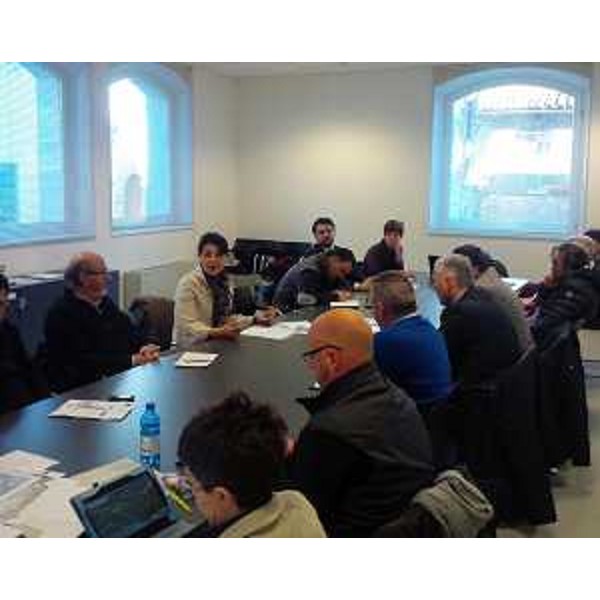 Incontro tra Mariagrazia Santoro (Assessore regionale Infrastrutture e Mobilità), sindaci di Tolmezzo, Arta Terme, Zuglio, Sutrio, Cercivento, Paluzza, Kötschach-Mauthen, Land Carinzia e ANAS S.p.A. per l'avvio dello Studio di fattibilità della messa in sicurezza della 52-bis Tolmezzo-Passo di Monte Croce Carnico, nella sede della Regione FVG - Tolmezzo 09/02/2015