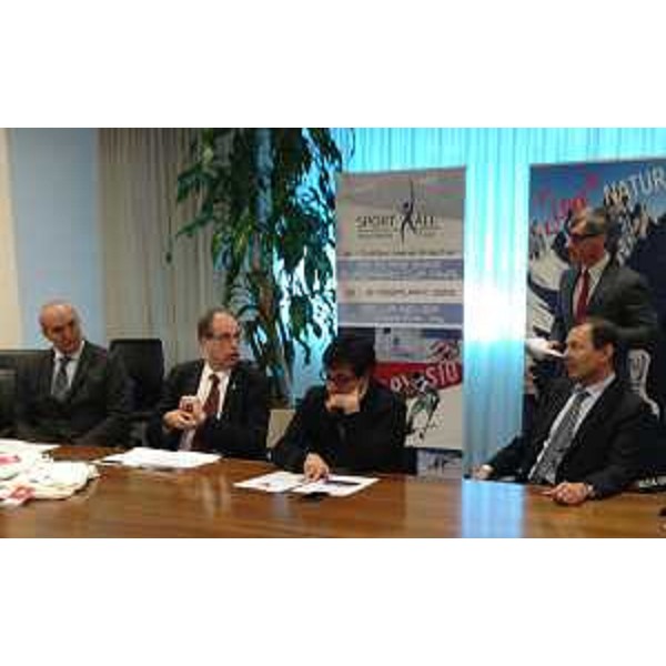 Paolo Tavian (Campione, maestro di sci per non vedenti o ipovedenti), Gianni Torrenti (Assessore regionale Sport), Luca Pancalli [Presidente Comitato Italiano Paralimpico (CIP/IPC)] e Riccardo Leonardi (Presidente ASD "Sport For All Hans Erlacher" Monfalcone) alla presentazione di "Sport For All - 10° Trofeo Hans Erlacher - IPC Alpine Skiing European Cup Final (Sella Nevea 16-19 febbraio 2015), nella sede della Regione FVG - Udine 09/02/2015