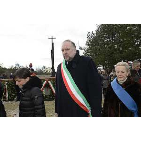 Debora Serracchiani (Presidente Regione Friuli Venezia Giulia), Roberto Cosolini (Sindaco Trieste) e Maria Teresa Bassa Poropat (Presidente Provincia Trieste) alla cerimonia del Giorno del Ricordo, in memoria delle vittime delle foibe, dell'esodo giuliano dalmata e delle vicende del confine orientale del secondo dopoguerra, al monumento nazionale della Foiba di Basovizza - Trieste 10/02/2015