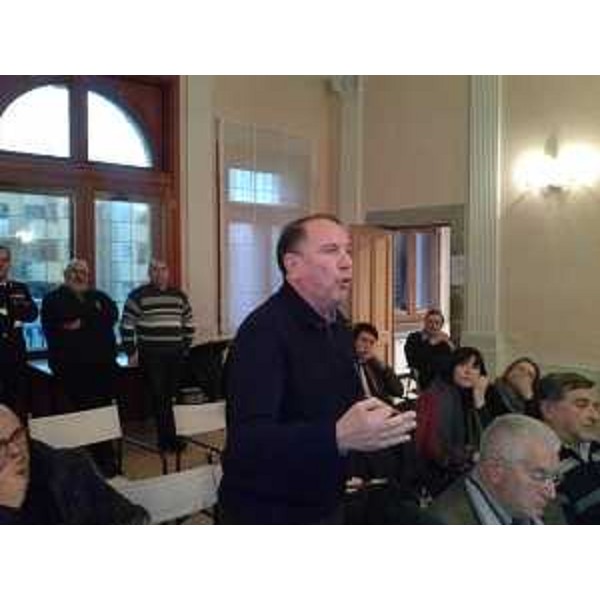 Don Pierluigi Di Piazza (Membro Ufficio presidenza Centro Accoglienza e Promozione culturale "Ernesto Balducci") all'incontro tra Regione FVG, Prefettura di Udine e sindaci della Bassa Friulana sulla gestione dei migranti, nel salone d'onore del Municipio - Palmanova 10/02/2015