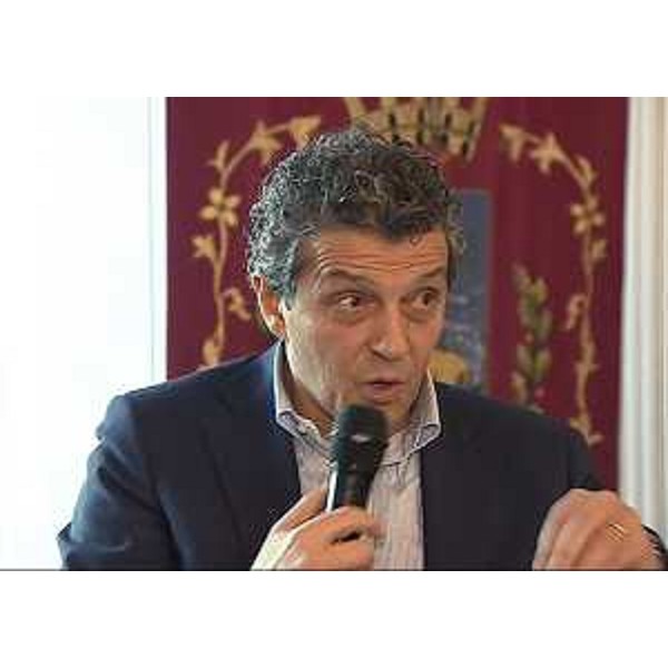 Francesco Martines (Sindaco Palmanova) all'incontro con Regione FVG, Prefettura di Udine e sindaci della Bassa Friulana sulla gestione dei migranti, nel salone d'onore del Municipio - Palmanova 10/02/2015