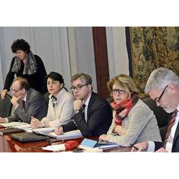 Gli assessori regionali Loredana Panariti (Lavoro, Formazione, Istruzione, Pari Opportunità, Politiche giovanili e Ricerca), Gianni Torrenti (Cultura, Sport e Solidarietà), Mariagrazia Santoro (Infrastrutture, Mobilità, Pianificazione territoriale, Lavori pubblici, Università), Francesco Peroni (Finanze, Patrimonio, Coordinamento e Programmazione Politiche economiche e comunitarie), Maria Sandra Telesca (Salute, Integrazione socio-sanitaria, Politiche sociali e Famiglia) e Paolo Panontin (Funzione pubblica, Autonomie locali, Coordinamento Riforme, Caccia e Risorse ittiche, Protezione civile) durante la riunione della Giunta del FVG - Trieste 13/02/2015