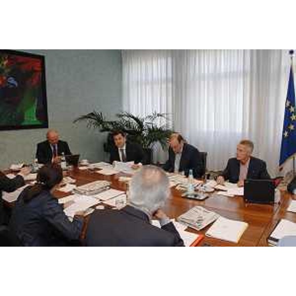 Riccardo Illy (Presidente Regione Friuli Venezia Giulia) presiede i lavori della Giunta regionale riunitasi a Udine nella sede di rappresentanza della Regione. (Udine 05/10/07) 