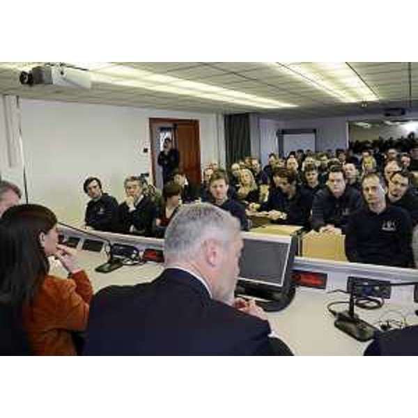Debora Serracchiani (Presidente Regione Friuli Venezia Giulia), Paolo Panontin (Assessore regionale Protezione civile) e Luciano Sulli (Direttore centrale Protezione civile FVG) nella sede della Protezione civile del FVG - Palmanova 17/02/2015
