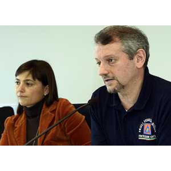 Debora Serracchiani (Presidente Regione Friuli Venezia Giulia) e Luciano Sulli (Direttore centrale Protezione civile FVG) nella sede della Protezione civile del FVG - Palmanova 17/02/2015