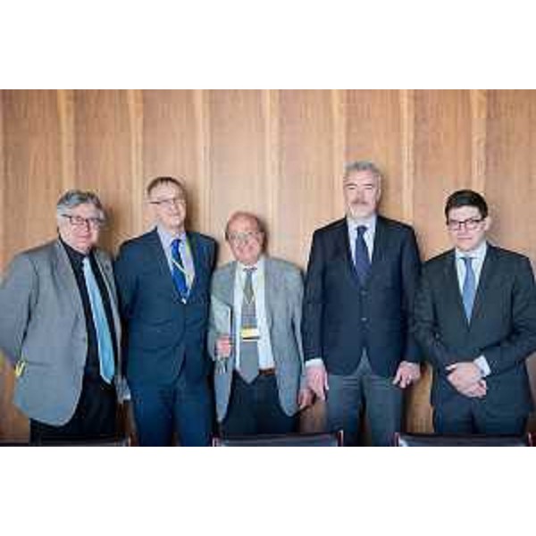 Alberto Felice De Toni e Maurizio Fermeglia (Rettori Università Udine e Trieste), Guido Martinelli [Direttore Scuola Internazionale Superiore di Studi Avanzati (SISSA) Trieste], Paolo Panontin (Assessore regionale Funzione pubblica e Coordinamento Riforme) e Simone Puksic (Presidente Insiel s.p.A.), nella sede di Insiel - Trieste 17/02/2015