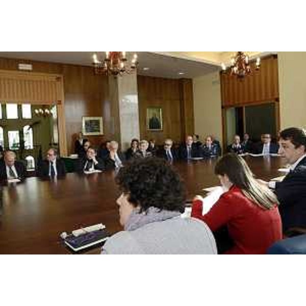 Loredana Panariti (Assessore regionale Lavoro e Formazione), Debora Serracchiani (Presidente Regione Friuli Venezia Giulia) e Gianluca Madriz (Presidente CCIAA Gorizia) alla presentazione delle linee strategiche elaborate da tutti i soggetti istituzionali ed economici dell'Isontino per il Patto del territorio, nella sede della Camera di Commercio - Gorizia 23/02/2015