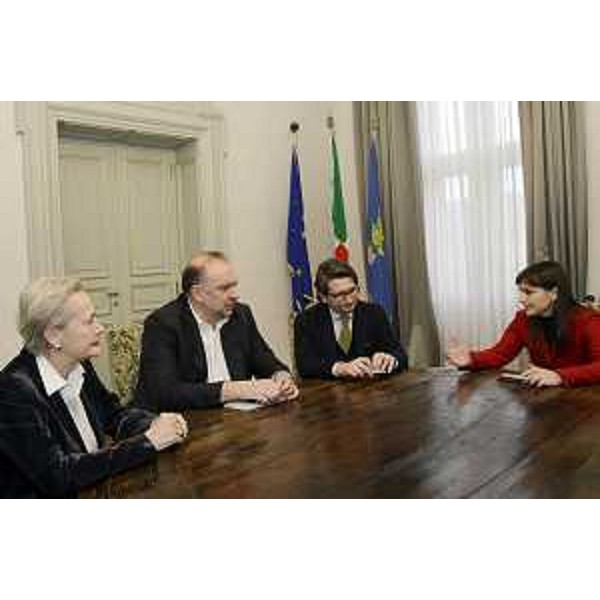 Maria Teresa Bassa Poropat (Presidente Provincia Trieste), Roberto Cosolini (Sindaco Trieste), Zeno D'Agostino (Commissario Autorità Portuale Trieste) e Debora Serracchiani (Presidente Regione Friuli Venezia Giulia), nella sede della Presidenza della Regione FVG - Trieste 23/02/2015