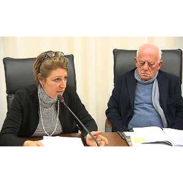 Maria Sandra Telesca (Assessore regionale Salute) e Franco Rotelli (Presidente III Commissione consiliare) durante la riunione della III Commissione in Consiglio regionale - Trieste 02/03/2015