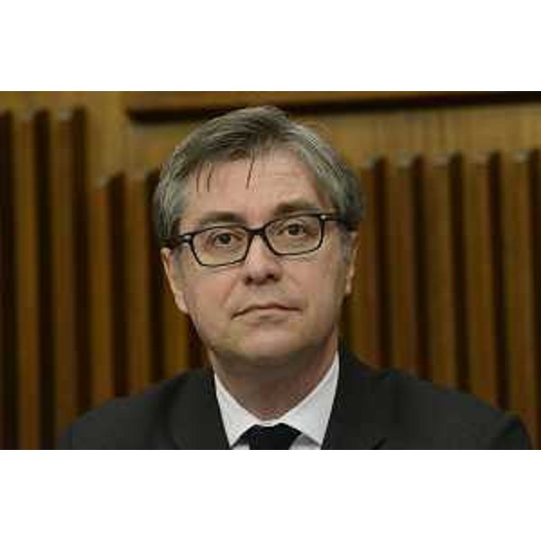 Francesco Peroni (Assessore regionale Finanze, Patrimonio, Coordinamento e Programmazione Politiche economiche e comunitarie) durante i lavori d'Aula in Consiglio regionale - Trieste 04/03/2015