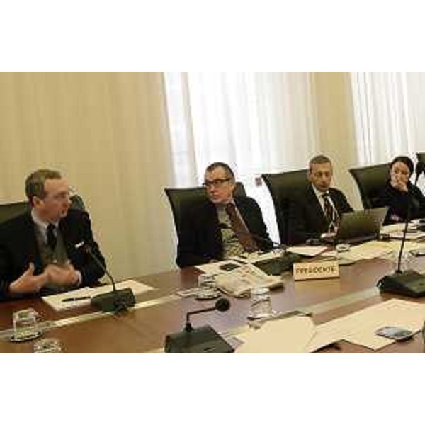Sergio Bolzonello (Vicepresidente Regione FVG e assessore Attività produttive, Commercio, Cooperazione, Risorse agricole e forestali) e Renzo Liva (Presidente I Commissione consiliare) durante l'illustrazione del ddl per la riorganizzazione del sistema turistico regionale che prevede anche la fusione tra TurismoFVG e Promotur, in I Commissione consiliare - Trieste 05/03/2015