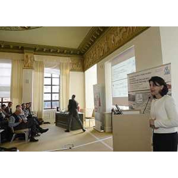 Mariagrazia Santoro (Assessore regionale Infrastrutture) alla conferenza "INTERBIKE Rete ciclistica intermodale transfrontaliera. La Ciclovia ADRIABIKE: risultati e prospettive future", al Savoia Excelsior Palace - Trieste 06/03/2015