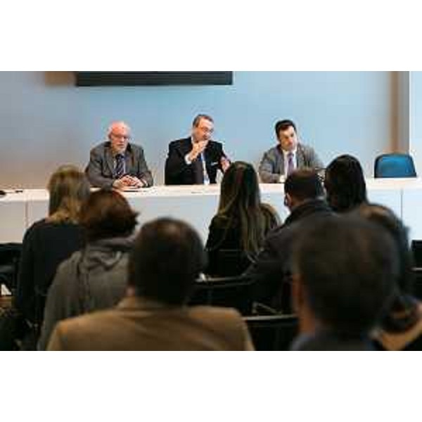 Giulio Palamara [Servizio Promozione, Statistica agraria e Marketing - Agenzia regionale sviluppo rurale (ERSA)], Sergio Bolzonello (Vicepresidente Regione FVG e assessore Attività produttive, Commercio, Cooperazione, Risorse agricole e forestali) e Franco Iacop (Presidente Consiglio regionale) alla conferenza stampa sulla partecipazione del Friuli Venezia Giulia alle Fiere ProWein [Düsseldorf (D)] e Vinitaly (Verona) - Udine 09/03/2015