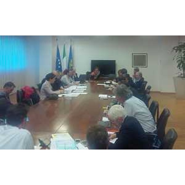Mariagrazia Santoro (Assessore regionale Infrastrutture, Mobilità, Pianificazione territoriale, Lavori pubblici, Università) presiede la riunione della Commissione regionale per le Politiche socio-abitative - Udine 10/03/2015