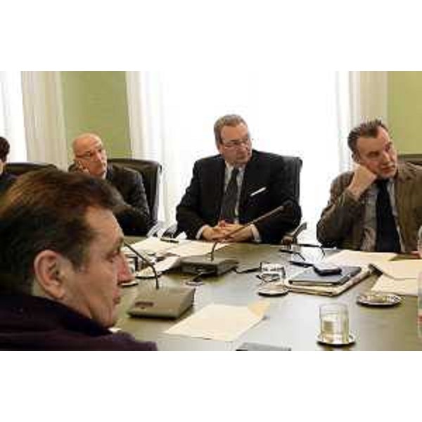 Sergio Bolzonello (Vicepresidente Regione FVG e assessore Attività produttive, Commercio, Cooperazione, Risorse agricole e forestali) e Renzo Liva (Presidente I Commissione) durante la discussione del disegno di legge per la fusione di Promotur e TurismoFVG e la nascita di PromoTurismoFVG, in I Commissione consiliare - Trieste 12/03/2015