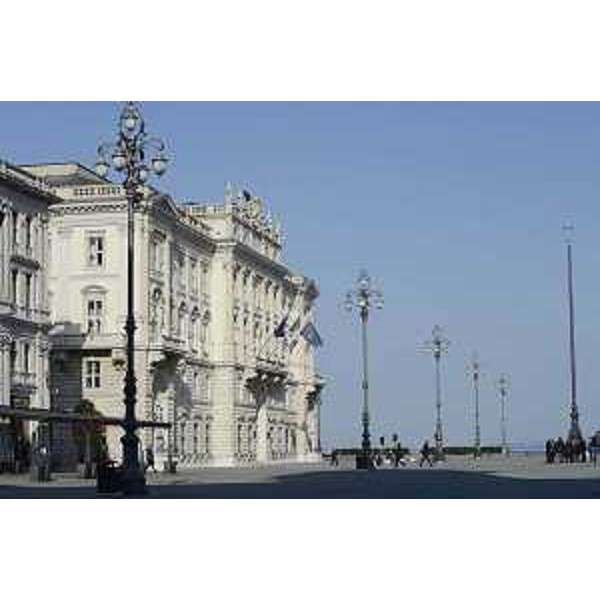 Palazzo della Regione Friuli Venezia Giulia, sede della Presidenza, in Piazza Unità d'Italia a Trieste - Foto scattata il 13 marzo 2015