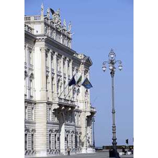 Palazzo della Regione Friuli Venezia Giulia, sede della Presidenza, in Piazza Unità d'Italia a Trieste - Foto scattata il 13 marzo 2015