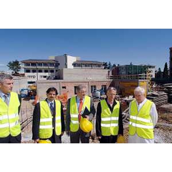 Riccardo illy (Presidente Regione Friuli Venezia Giulia) visita il nuovo ospedale di Udine. (Udine 04/04/06)