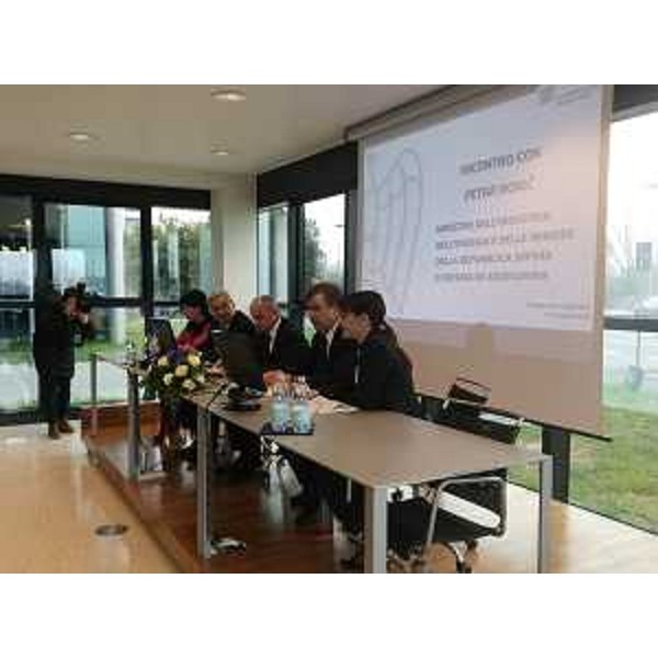 Pompeo Tria (Componente Consiglio generale Confindustria Venezia Giulia), Petar Dokic (Vicepremier e ministro Industria, Energia e Miniere Repubblica Srpska), Diego Bravar (Vicepresidente Confindustria Venezia Giulia) e Debora Serracchiani (Presidente Regione Friuli Venezia Giulia) - Ronchi dei Legionari 17/03/2015