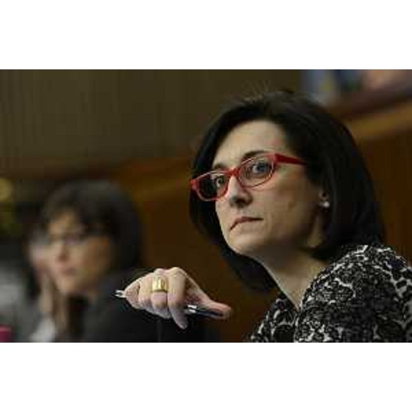 Sara Vito (Assessore regionale Ambiente ed Energia) durante i lavori d'Aula in Consiglio regionale - Trieste 18/03/2015