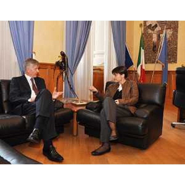 Gabriele Galateri (Presidente Assicurazioni Generali) e Debora Serracchiani (Presidente Regione Friuli Venezia Giulia) nella sede della Regione FVG in piazza Colonna - Roma 19/03/2015