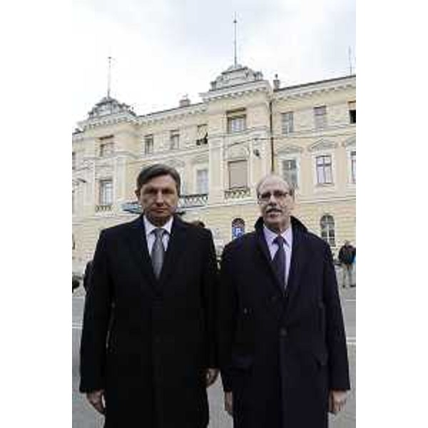 Borut Pahor (Presidente Repubblica Slovenia) e Gianni Torrenti (Assessore regionale Cultura e Solidarietà) alla cerimonia conclusiva del Progetto europeo "Via di Pace - Pot Miru" nella piazza Transalpina - Gorizia 21/03/2015