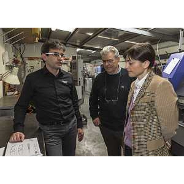 Debora Serracchiani (Presidente Regione Friuli Venezia Giulia) visita la coltelleria LionSteel accompagnata dal presidente Gianni Pauletta e dal fondatore Gino Pauletta - Maniago 23/03/2015 (Foto Ruggero Lorenzi)