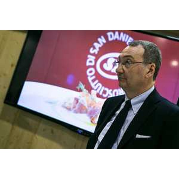 Sergio Bolzonello (Vicepresidente Regione FVG e assessore Risorse agricole) nello stand del Friuli Venezia Giulia al quarantanovesimo Vinitaly - Verona 23/03/2015