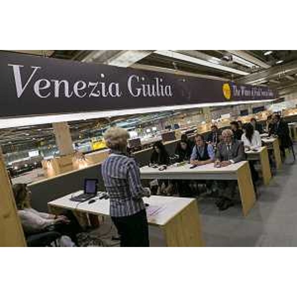 Stand del Friuli Venezia Giulia al quarantanovesimo Vinitaly - Verona 23/03/2015