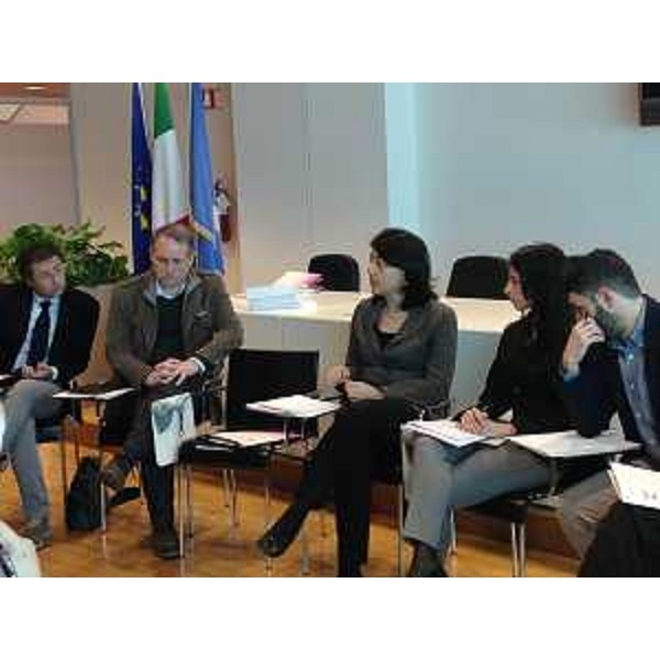 Mariagrazia Santoro (Assessore regionale Infrastrutture e Pianificazione territoriale) al Tavolo di confronto "Internet ultraveloce in tutta la regione si può!", indetto dal Forum Consumatori Imprese FVG - Udine 24/03/2015
