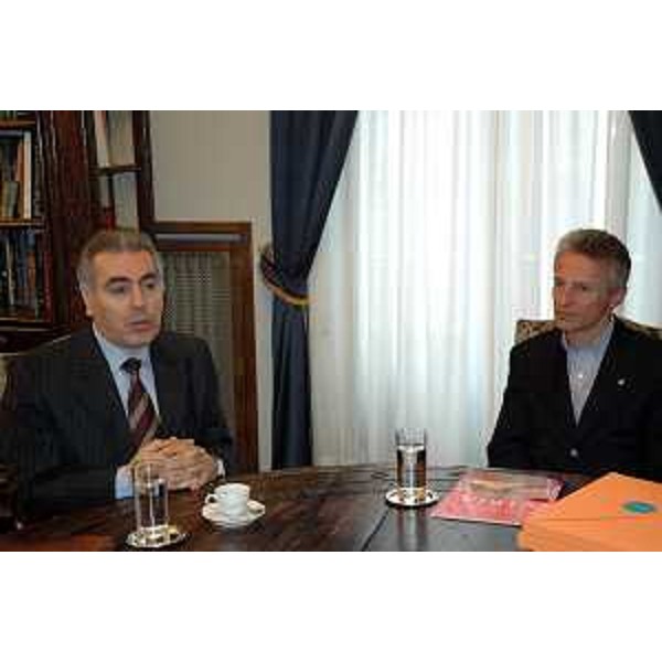 Riccardo Illy (Presidente Regione Friuli Venezia Giulia) durante l'incontro con l'ambasciatore della Repubblica Araba Siriana in Italia, Samir Al Kassir. (Trieste 27/03/07)