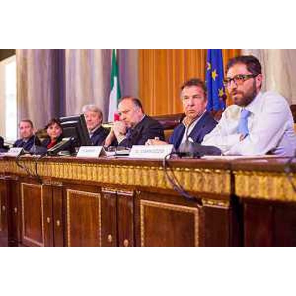 Debora Serracchiani (Presidente Regione Friuli Venezia Giulia), Antonio Paoletti (Presidente CCIAA Trieste) e Roberto Cosolini (Sindaco Trieste) alla presentazione del "The World Superyachts Awards Judges Meeting", nella sede della CCIAA - Trieste 27/03/2015 (Foto Andrea Bulgarelli CCIAA Trieste)