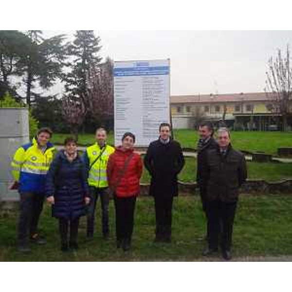 Mariagrazia Santoro (Assessore regionale Infrastrutture e Mobilità) all'avvio dei lavori per la realizzazione di una rotatoria al chilometro 4,9 in località Crosada nei comuni di Santa Maria la Longa e Pavia di Udine (UD) sulla Strada Regionale (SR) 352 "di Grado" - 28/03/2015