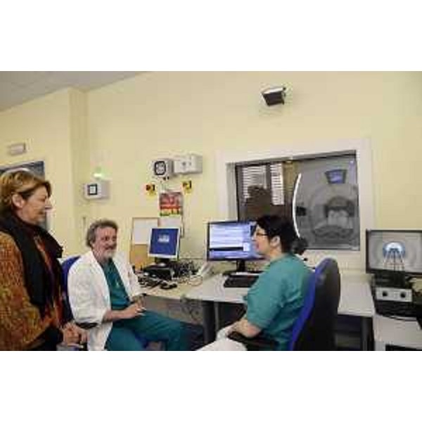 Maria Sandra Telesca (Assessore regionale Salute) alla presentazione della Risonanza magnetica 3T al Centro di Riferimento Oncologico (CRO) - Aviano 30/03/2015