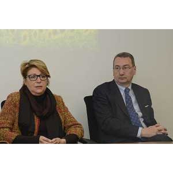 Maria Sandra Telesca (Assessore regionale Salute) e Sergio Bolzonello (Vicepresidente Regione FVG) alla presentazione della Risonanza magnetica 3T al Centro di Riferimento Oncologico (CRO) - Aviano 30/03/2015