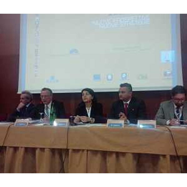 Mariagrazia Santoro (Assessore regionale Infrastrutture e Mobilità) al convegno sul Trasporto Pubblico Locale (TPL) "Nuove prospettive, nuove strategie" - Napoli 30/03/2015
