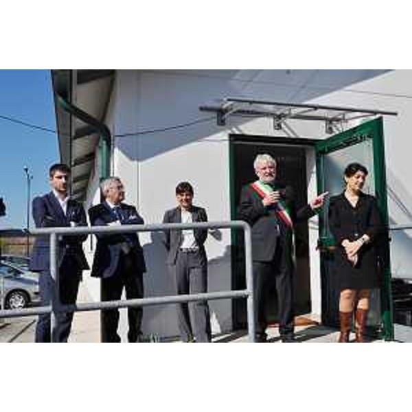 Matteo Tonon (Presidente Confindustria Udine), Pietro Fontanini (Presidente Provincia Udine), Debora Serracchiani (Presidente Regione Friuli Venezia Giulia), Pietro Del Frate (Sindaco San Giorgio) e Mariagrazia Santoro (Assessore regionale Infrastrutture) alla cerimonia di riconsegna del cantiere per il dragaggio del fiume Corno - San Giorgio di Nogaro 01/04/2015