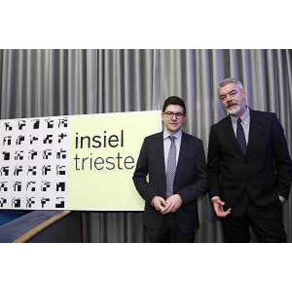 Simone Puksic (Presidente Insiel S.p.A.) e Paolo Panontin (Assessore regionale Autonomie locali e Coordinamento Riforme) alla presentazione del nuovo portale di Insiel S.p.A. - Trieste 02/04/2015