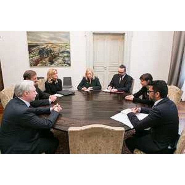 Incontro tra Karl Viktor Erjavec (Vicepremier e ministro Affari Esteri Repubblica di Slovenia), Debora Serracchiani (Presidente Regione Friuli Venezia Giulia), Ingrid Sergas (Console generale di Slovenia a Trieste) e Iztok Mirosic (Ambasciatore di Slovenia a Roma) - Trieste 07/04/2015