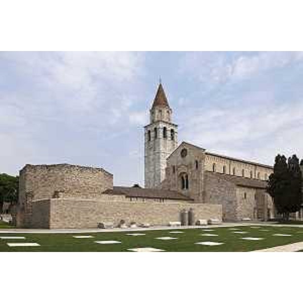 Basilica e Süd Halle - Aquileia 11/04/2015 (Foto © G. Baronchelli)