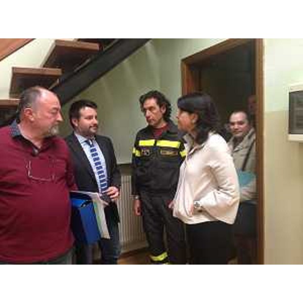 Francesco Brollo (sindaco Tolmezzo), Vincenzo Lotito (comandante provinciale VVFF) e Mariagrazia Santoro (Assessore regionale Infrastrutture e Lavori Pubblici) - Tolmezzo 14/04/2015