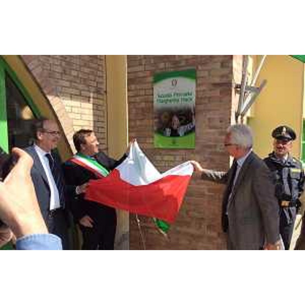 Gianni Torrenti (Assessore regionale Cultura), Cristiano Tiussi (sindaco Bagnaria Arsa) e Gilberto Della Negra (dirigente scolastico) – Bagnaria Arsa 16/04/2015