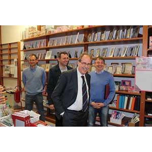 Gianni Torrenti (Assessore regionale Cultura) i rappresentanti delle associazioni di area cattolica della comunità slovena, alla Libreria Cattolica - Gorizia 16/04/2015 (Foto Pierluigi Bumbaca)